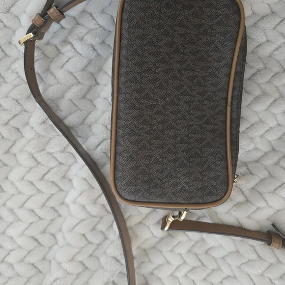 Michael Kors Brown Logo Crossbody Phone Bag - Picture 2 of 3